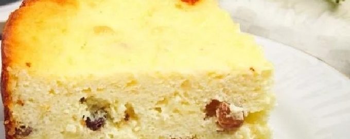 Caçarola de requeijão exuberante com semolina no forno