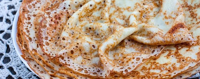 Crêpes fines au lait avec des trous - 10 des recettes les plus délicieuses et les plus simples avec une photo étape par étape