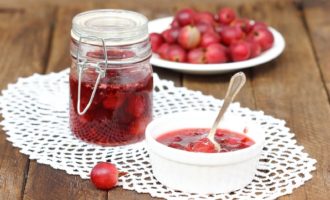 Confiture de groseilles rouges pour l'hiver