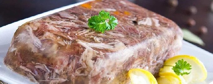 Como cozinhar carne gelificada de pernas e pernil de porco