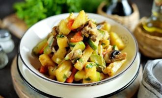 Ensopado de legumes com abobrinha e batata